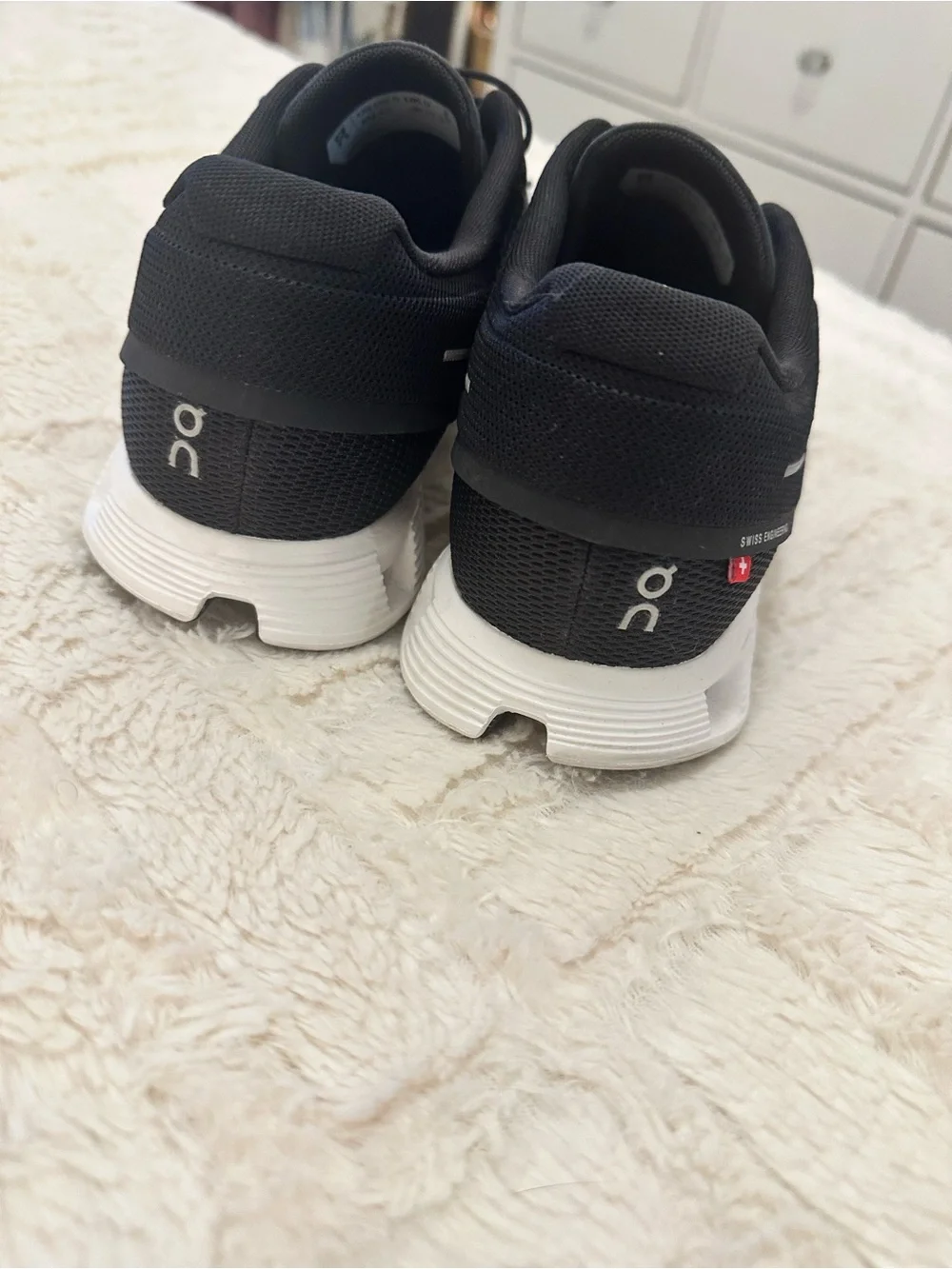 On Running Cloud Sneaker - Picture 8 of 10